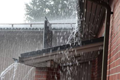 Sadetta voi keskiviikon aikana paikoittain tulla kymmeniä millimetrejä.
