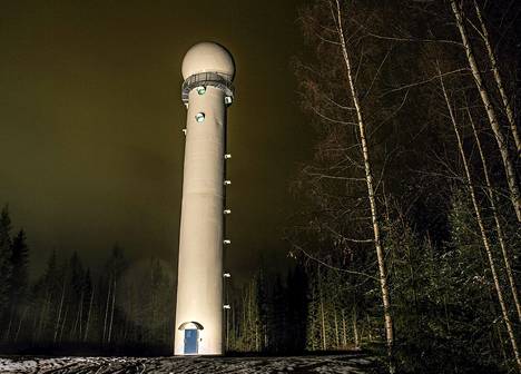 Noin 30 metriä korkea Kiteen säätutkatorni sijaitsee mäellä vain yhdeksän kilometrin päässä Venäjän rajasta. Tutkan on sijaittava paikalla, josta on esteetön näkyvyys kaikkiin ilmansuuntiin.