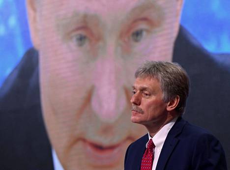 Kremlin tiedottaja Dimitri Peskov tiedotustilaisuudessa vuonna 2020.