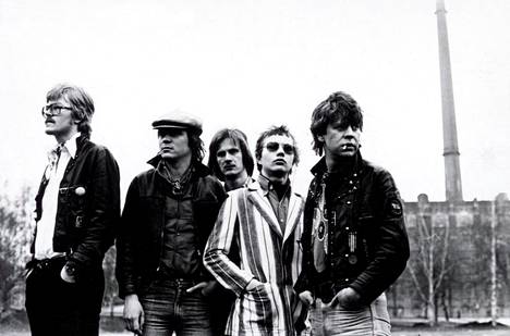 Popedan jäsenet vuonna 1978 vasemmalta oikealle: Arvo Mikkonen (kitara), Ilari Ainiala (basso), Ari Puukka (kitara), Tornado Holm (rummut) ja Pate Mustajärvi (laulu).