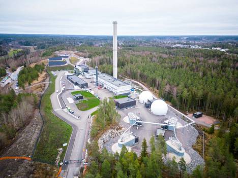 Blominmäen jätevedenpuhdistamo sijaitsee Espoon Mynttilässä Kehä III:n tuntumassa.