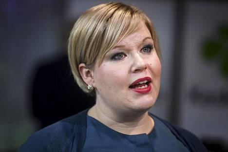 Keskustan puheenjohtaja Annika Saarikko uuden puoluejohdon linjapuhetilaisuudessa Helsingissä 18. syyskuuta 2020.