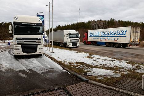 At the Ukrainian-Belarusian border station in Skytok, mostly trucks are moving.  There was no passenger traffic at all on Sunday.