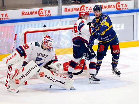 HIFK pelasi Rauman Lukkoa vastaan viime viikolla ja Roope Taponen pelasi stadilaisten maalilla.