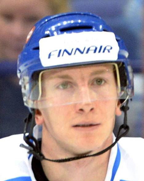 <span class="nimi">Juuso Hietanen, 28,</span> <span class="laiha">Torpedo Nižni Novgorod</span><br />Hyvin luisteleva puolustaja, joka on päätä pienempi kuin NHL:n isot pojat. Voi jäädä hiukan niukalle peliajalle puolustajien kierrätyksessä.