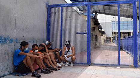 Siirtolaisuus | ”Luin Facebookista, että rajat ovat auki Espanjaan” – tuhannet marokkolaiset uivat Espanjan Ceutaan, mutta nyt heitä yritetään palauttaa takaisin