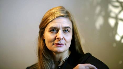 Kirjailija Riikka Pelo on professori Taideyliopiston kirjoittamisen maisteriohjelmassa.