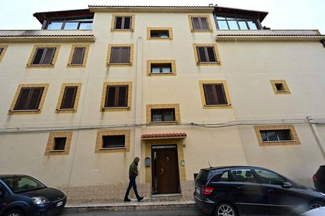 Cosa Nostra -johtaja Matteo Messina Denaro löytyi Palermosta. Kuvassa hänen perheensä talo Sisilian Castelvetranossa.
