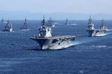 Japanin laivaston aluksia marraskuussa.