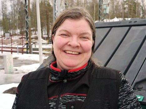Loppuvuodesta 2009 Heidi Kimari aloitti Kirkkonummen kunnan huoltomiehenä porukan ensimmäisenä naisena.
