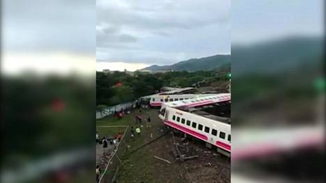 17 ihmistä sai surmansa junaonnettomuudessa Taiwanissa