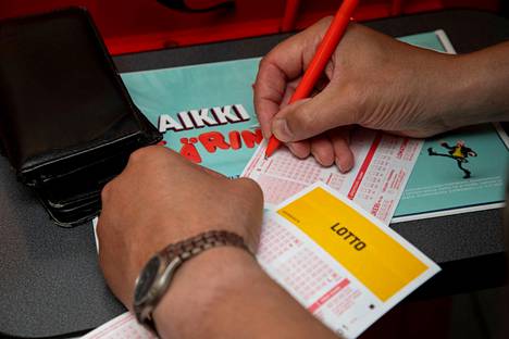 Lotto on ollut rahapeleistä perinteisesti suomalaisten suosiossa.