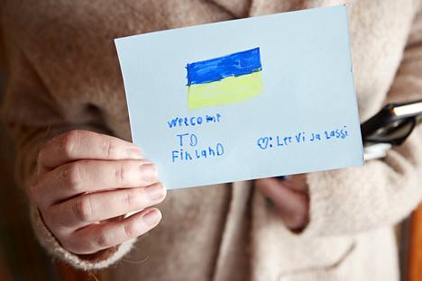 Tervalammelle saapuneet ukrainalaiset saivat torstaina tervetuliaiskortin.