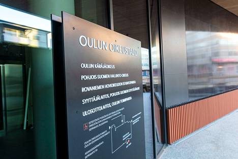 Vangitsemisoikeudenkäynnit järjestettiin perjantaina Oulun käräjäoikeudessa.