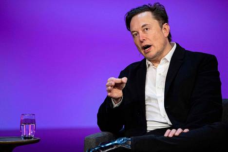 Elon Musk on myynyt yli viiden prosentin siivun Tesla-omistuksistaan.