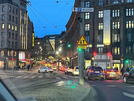 Traffic was congested on Kaivokatu in the center of Helsinki on Friday afternoon.