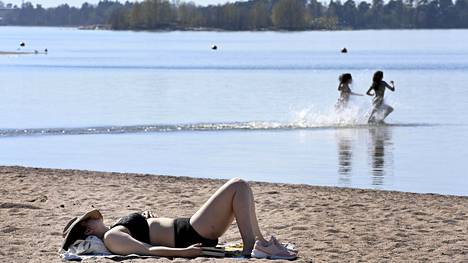Sää | Helleraja on ylittynyt tänään kymmenillä paikkakunnilla – lämpimintä Oulussa, jo yli 28 astetta
