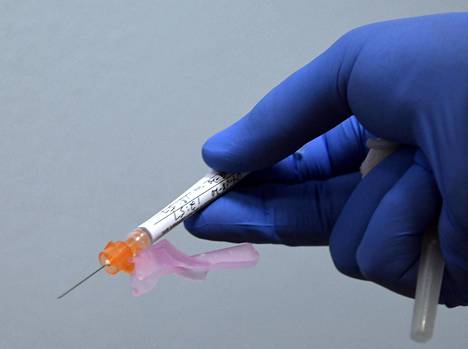 Yhdysvaltalainen bioteknologiayhtiö Moderna ilmoitti maanantaina, että sen kehittämä rokote suojaa koronaviruksen aiheuttamalta sairaudelta alustavien tulosten perusteella 94,5 prosenttisesti, kertovat uutistoimistot Reuters ja AFP.