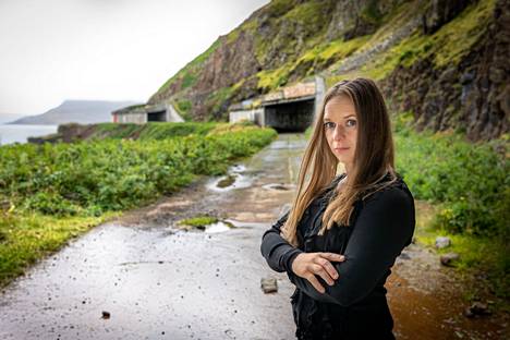 Satu Rämö on asunut Islannissa yli viisitoista vuotta. Syksyllä 2019 hän muutti perheensä kanssa Reykjavíkistä Länsivuonoille.