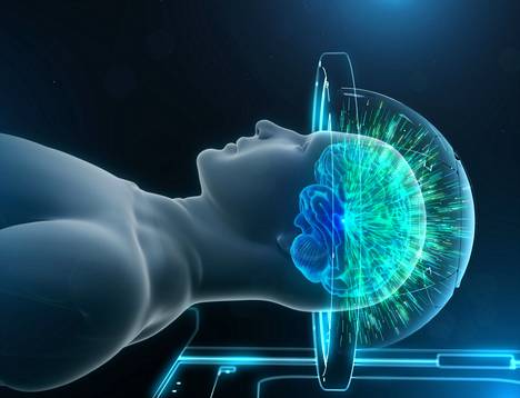 Havainnekuvassa potilas saa suurienergiaista kohdennettua ultraäänihoitoa. 