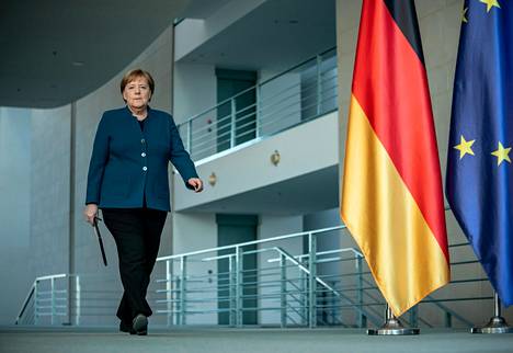 Angela Merkelin alustava koronavirustestitulos oli negatiivinen.