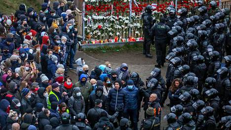 Valko-Venäjä | Yli tuhat pidätettiin Valko-Venäjän protesteissa sunnuntaina, Saksa kertoi pakotteiden laajentamisesta