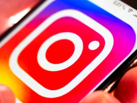 Suurin muutos lienee se, että Instagram palauttaa keskeiselle paikalle painikkeen, josta käyttäjä voi luoda uuden julkaisun sovellukseen.