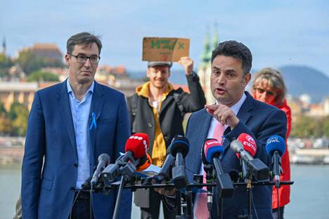 Gergely Karácsony (left) has resigned, Péter Márki-Zay is still seeking to lead the opposition front.  Last week, they spoke together to the media in Budapest.