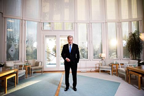 Presidentti Sauli Niinistö avasi brittilehden haastattelussa muun muassa näkemystään maailman turvallisuustilanteesta sekä suhdettaan Venäjään. Kuvassa Niinistö Mäntyniemessä marraskuussa.