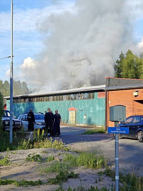 The reader's photo shows a lot of smoke.