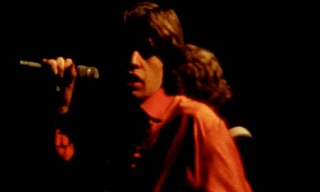 Mick Jagger The Rolling Stonesin keikalla Altamont-festivaalilla.
