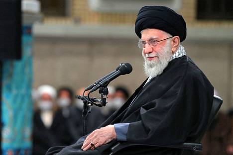Iranin korkein uskonnollinen johtaja Ali Khamenei helmikuussa Teheranissa.