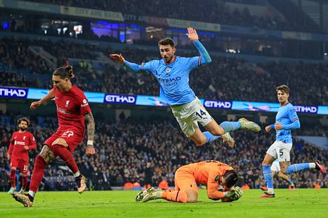 Manchester City ja Liverpool kohtasivat myös viime joulukuussa Englannin liigacupin ottelussa, jonka City voitti 3–2.  Cityn Aymeric Laporte loikkasi näyttävästi Liverpoolin maalivahdin Stefan Ortegan yli.
