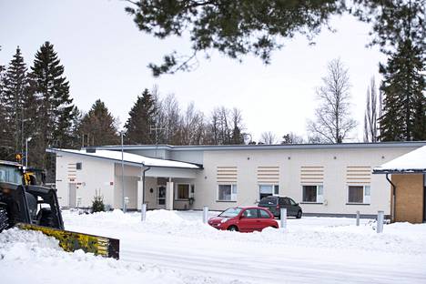 Esperi Hoivakoti Aurinkoniitty avattiin kesäkuussa 2014. Paikkoja on 17 ikäihmiselle.