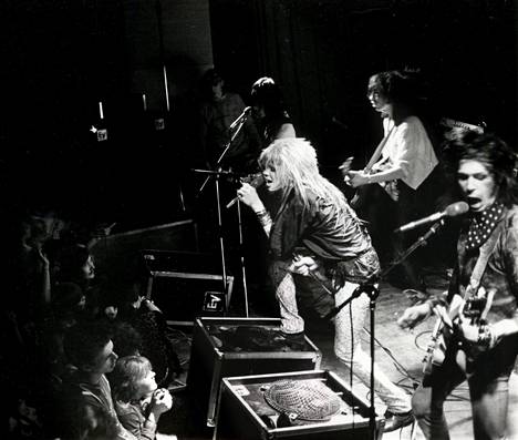 Hanoi Rocks keikalla vuonna 1982.