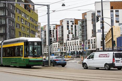 Ysiratikka kääntyy maanantaista lähtien uudelle rataosuudelle Helsingin Jätkäsaaressa.