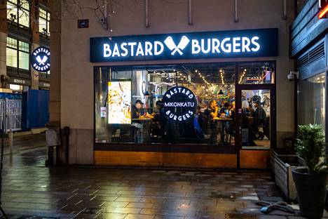 Ruotsista lähtöisin oleva Bastard Burgers avasi ravintolan Mikonkadulle.