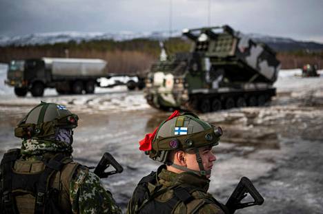 Suomalaisia sotilaita osallistuu parhaillaan Norjan asevoimien järjestämään Cold Response -harjoitukseen, jossa on mukana Naton ja sen kumppaneiden joukkoja.