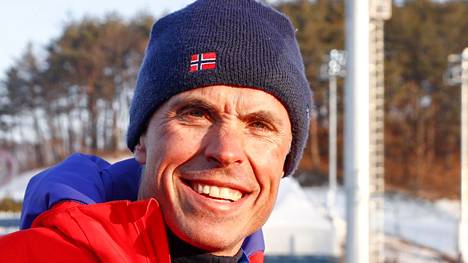 Norjan hiihtopomon närkästys ei hellitä – arvostelee FISiä Johaugin dopingpannan pituudesta