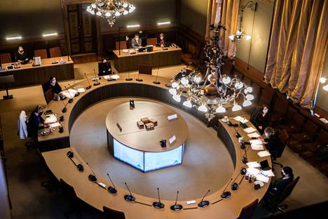 Hallituksen koronaministeriryhmä piti perjantaina Säätytalolla Helsingissä pitkän kokouksen.
