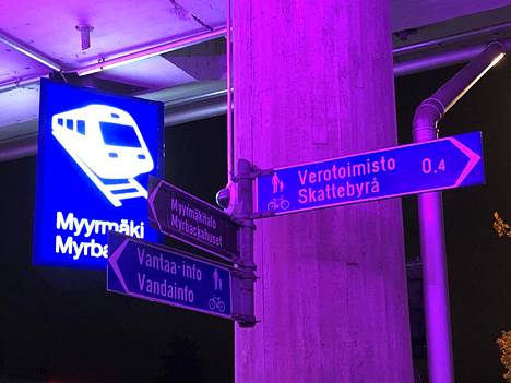 Ikävä kyllä matkaa verotoimistoon taitaa tulla hieman enemmän kuin 400 metriä, sillä toimisto on nykyisin Helsingin Hämeentiellä. 