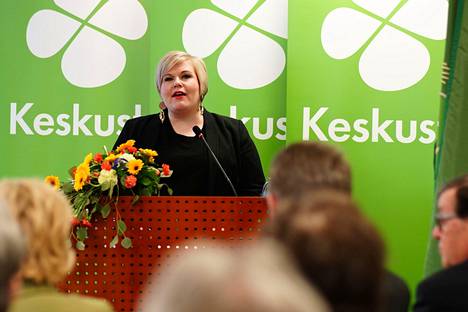 Keskustan puheenjohtaja, valtiovarainministeri Annika Saarikko piti linjapuheen keskustan puoluevaltuuston kokouksessa Vaasassa lauantaina.
