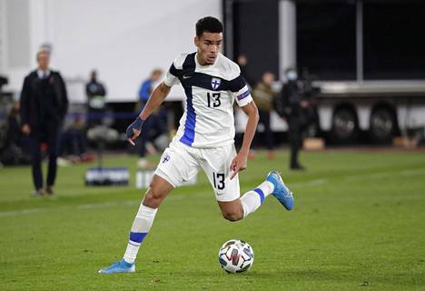 Pyry Soiri has been able to follow the world of professional sports for half of his life, play in different parts of Europe and represent Finland in the Huuhkajie shirt. Picture of the Nations League match between Finland and Ireland in 2020.