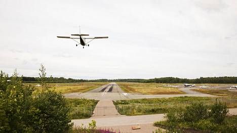 Lähes 90 vuotta ilmailua on pian ohi: Malmin lentokenttä hiljenee syksyn aikana lopullisesti