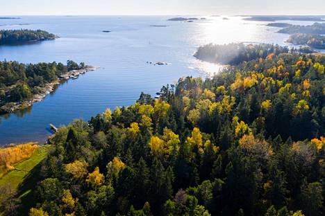Espoo olisi havitellut Suvisaariston Bergön saaren merenrantaa isojen omakotitalojen alueeksi.