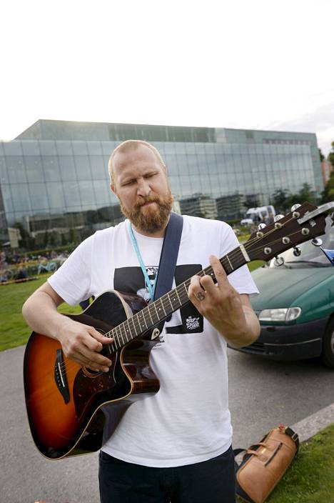 Rapper Paleface performed at a demonstration defending multiculturalism in Helsinki's Kansalaistor in July 2015.