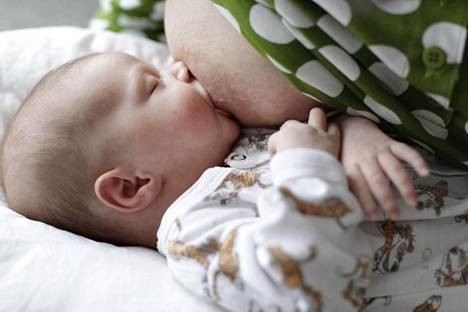 Kännykkä vahingoittaa äidin ja vauvan suhdetta, varoittavat  norjalaiskätilöt – Kätilöopiston synnytysosastolla on puhelinkielto - Elämä  