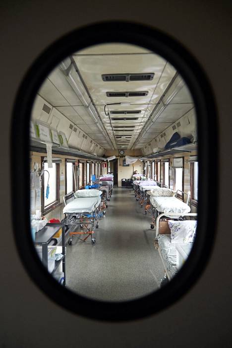Медицинский вагон в ожидании пациентов. Фото: Юха Салминен / HS