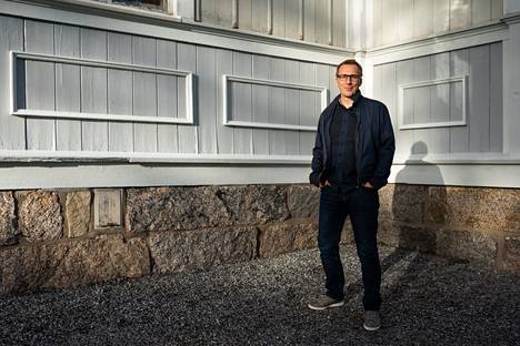 Säveltäjä Osmo Tapio Räihälä sanoo, että nykymusiikki ei pääse tarpeeksi esille mediassa eivätkä säveltäjät pidä itsestään ääntä.