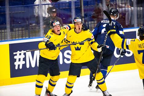Sweden advanced to the World Cup semi-finals for the first time since 2018 with the goal of Joel Eriksson Eki (center).